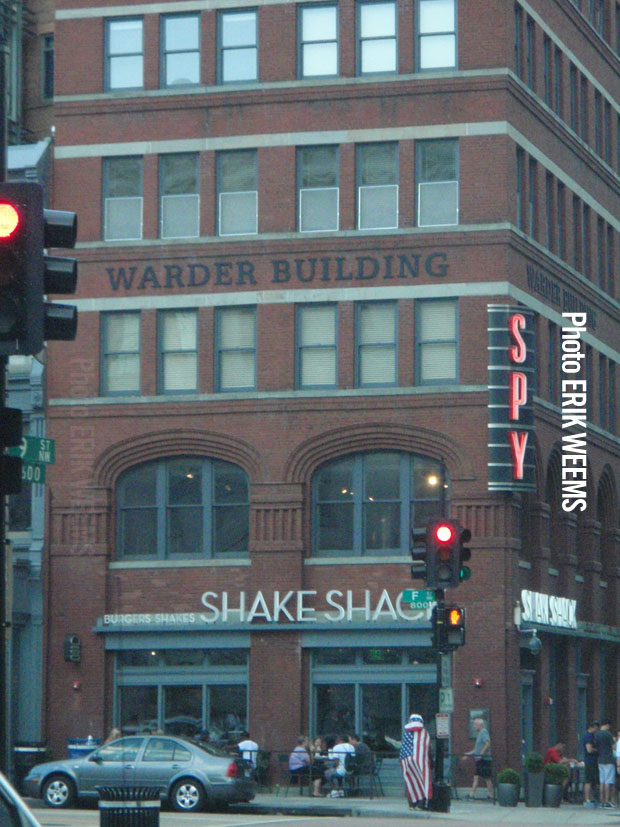 Shake Shack Warder Building F Street 2014
