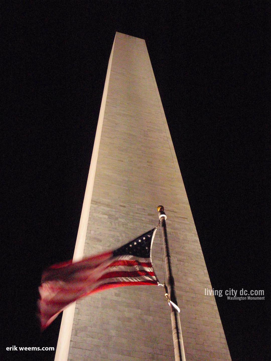 Washington Monument at night