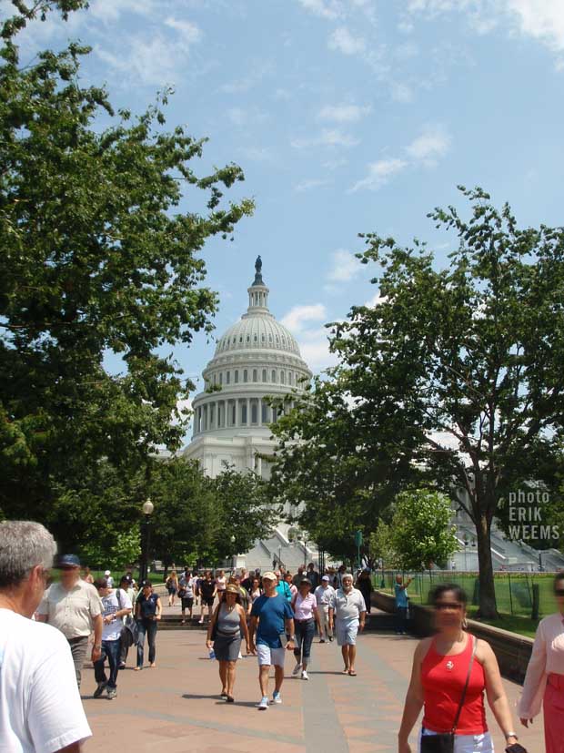 Capitol Dome Tourists