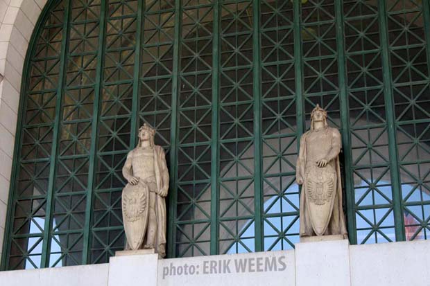 Union Station statues with swords