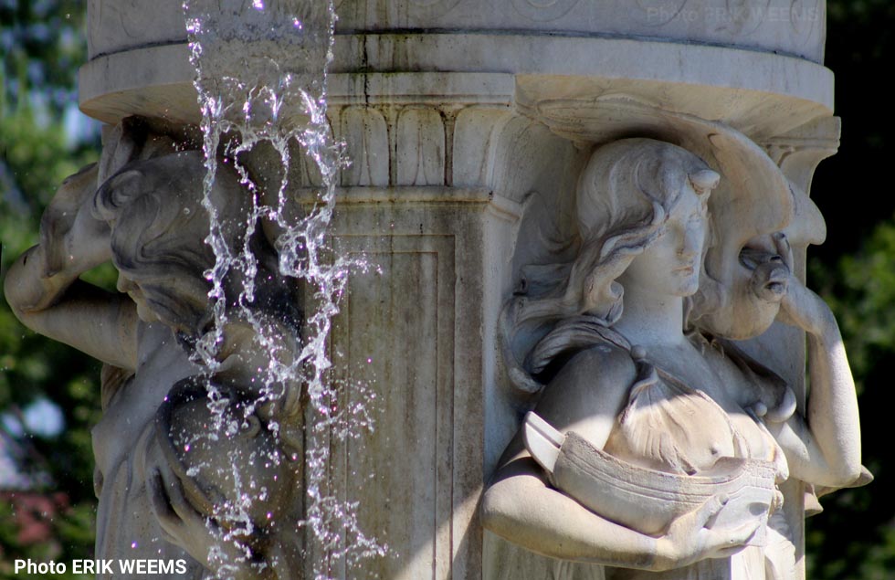 Statues at the fountain at Dupont Circle
